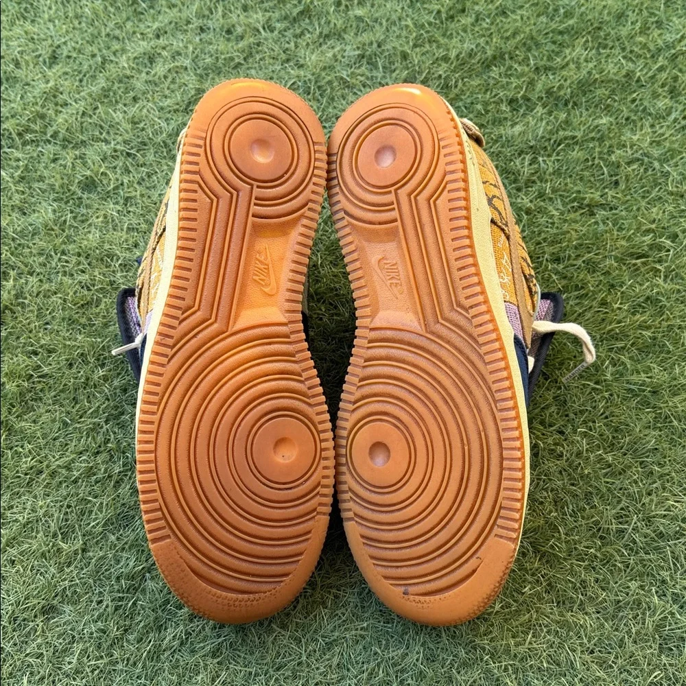 Nike Air Force 1 Low / Cactus Jack - Picture 7 of 9